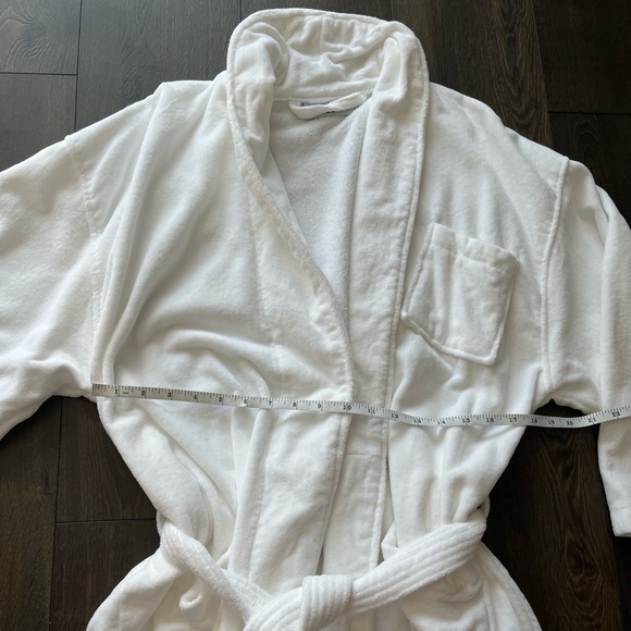 Alpine Swiss White Robe - Picture 7 of 12